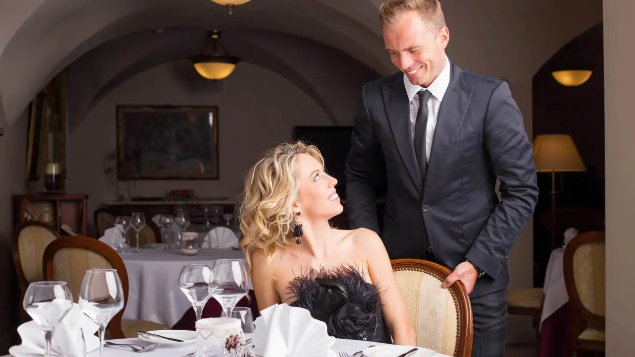 A Gentleman's Guide to Escort Etiquette in London